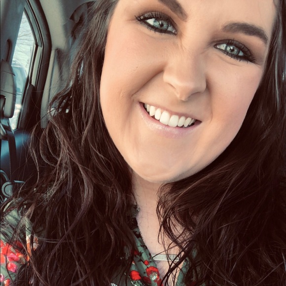 Meet your Posher, Cameron - Picture 1 of 1